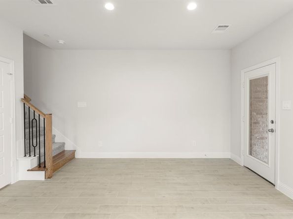 6949  Mustang Isle Drive , Dallas Texas 75228