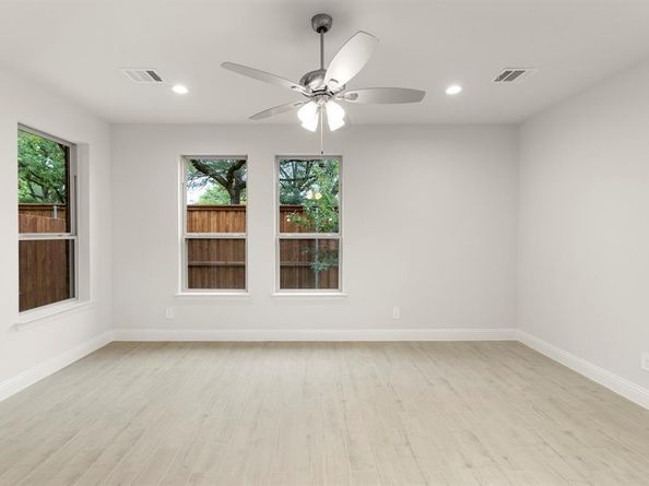 6949  Mustang Isle Drive , Dallas Texas 75228