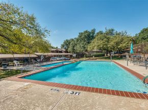 2505  Wedglea Drive  223, Dallas Texas 75211