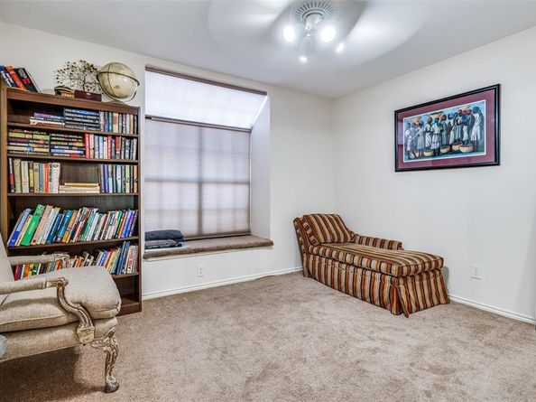 2505  Wedglea Drive  223, Dallas Texas 75211