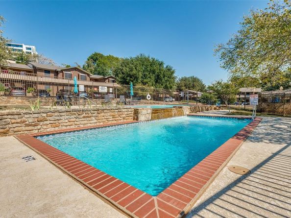 2505  Wedglea Drive  223, Dallas Texas 75211