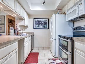 2505  Wedglea Drive  223, Dallas Texas 75211