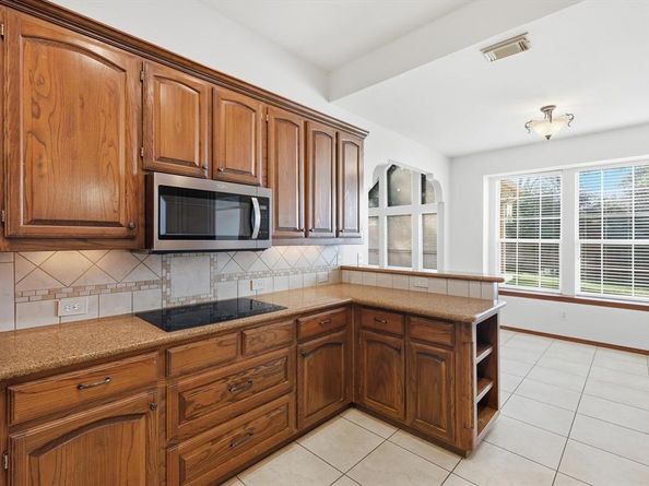 2809  Northshore Boulevard , Flower Mound Texas 75022