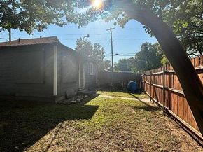 3801 E Berry Street , Fort Worth Texas 76105
