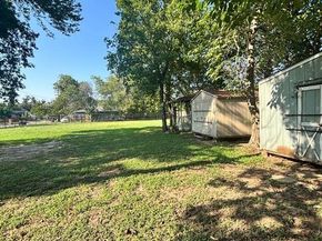 3801 E Berry Street , Fort Worth Texas 76105