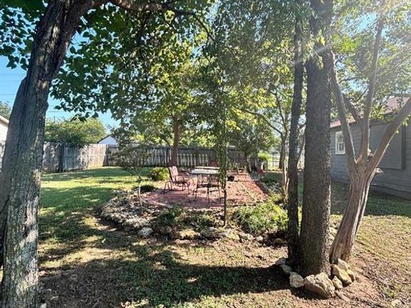3801 E Berry Street , Fort Worth Texas 76105