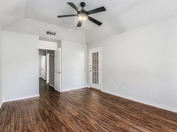 1852  Kings Canyon Circle , Fort Worth Texas 76134