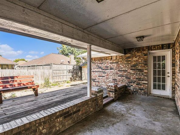 1852  Kings Canyon Circle , Fort Worth Texas 76134