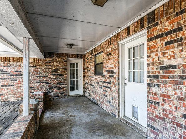 1852  Kings Canyon Circle , Fort Worth Texas 76134