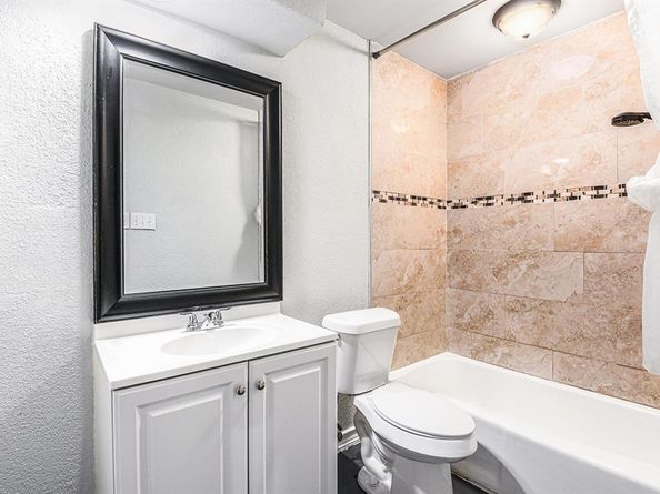 1852  Kings Canyon Circle , Fort Worth Texas 76134