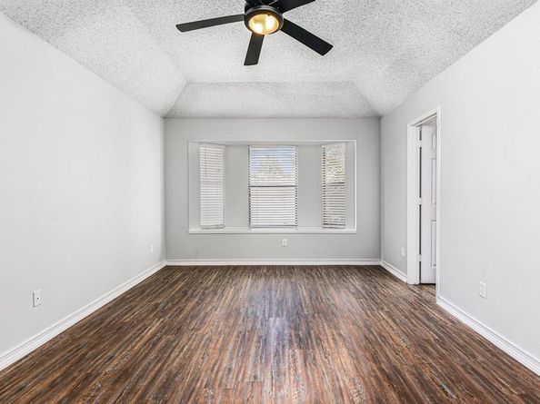 1852  Kings Canyon Circle , Fort Worth Texas 76134