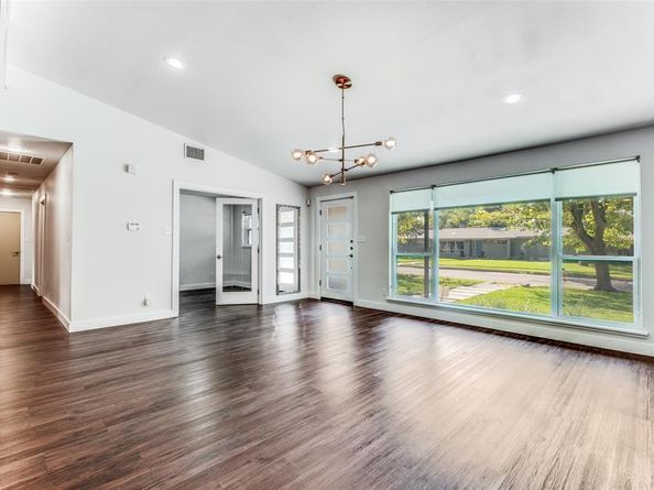 3454  Saint Cloud  , Dallas Texas 75229
