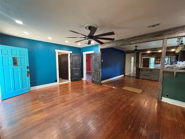 723  Woodrow Street , Arlington Texas 76012