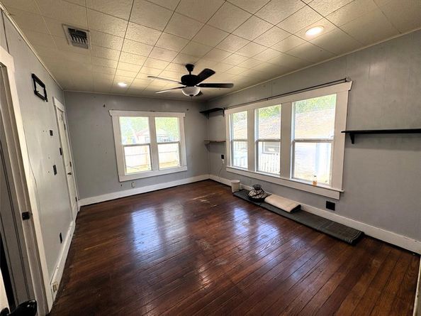 723  Woodrow Street , Arlington Texas 76012