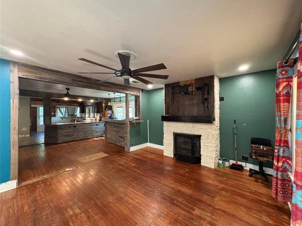 723  Woodrow Street , Arlington Texas 76012