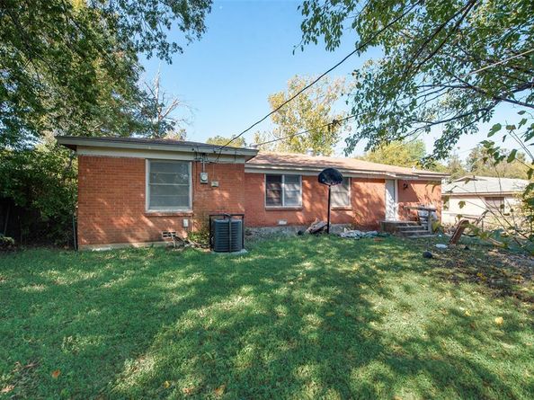 867  Odie Drive , White Settlement Texas 76108