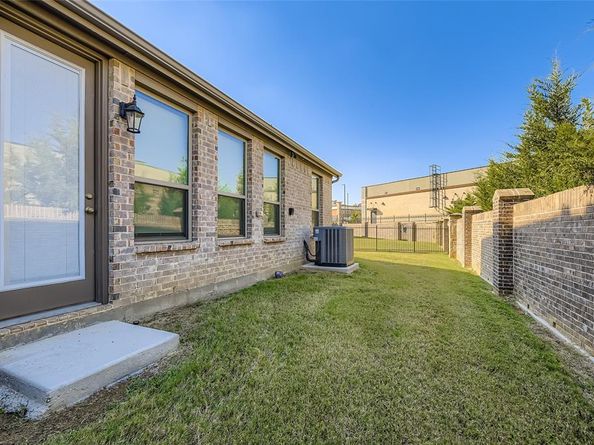 6811  Joelene Rae Drive , Arlington Texas 76001