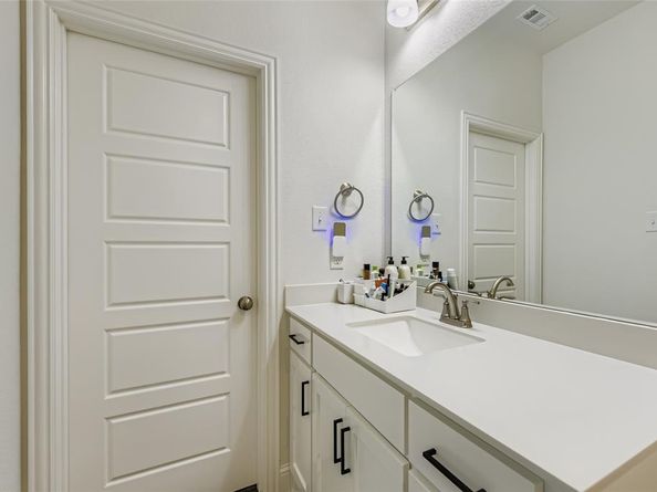 6811  Joelene Rae Drive , Arlington Texas 76001