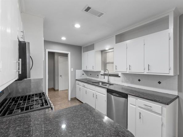 317 E Glendale Street , Crowley Texas 76036