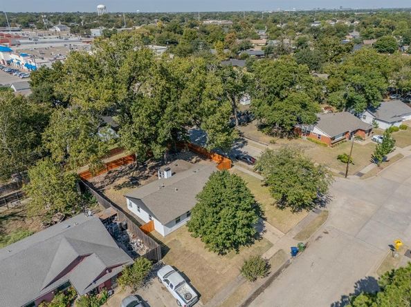 609  Warren Drive , Garland Texas 75042