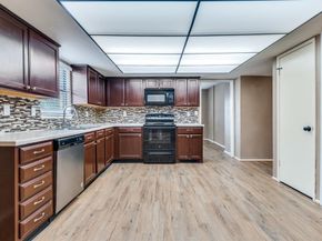 801  Wood Glen , DeSoto Texas 75115