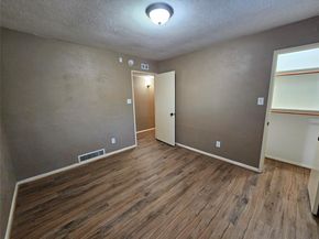 801  Wood Glen , DeSoto Texas 75115