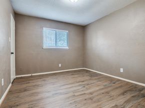 801  Wood Glen , DeSoto Texas 75115