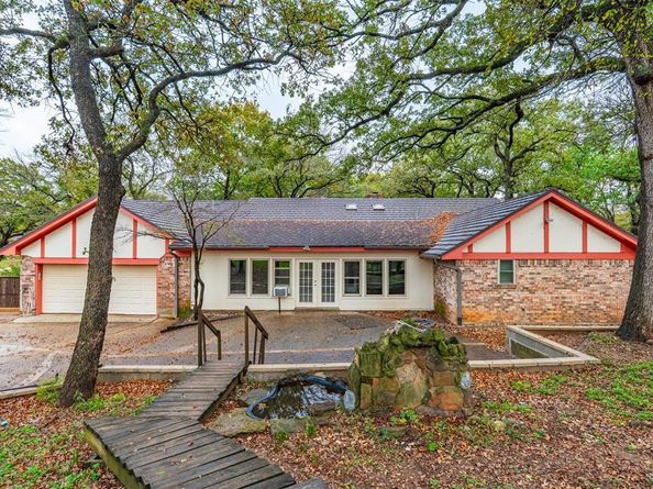 108  Silverleaf Drive , Fort Worth Texas 76112