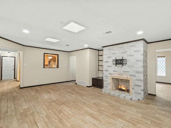 108  Silverleaf Drive , Fort Worth Texas 76112