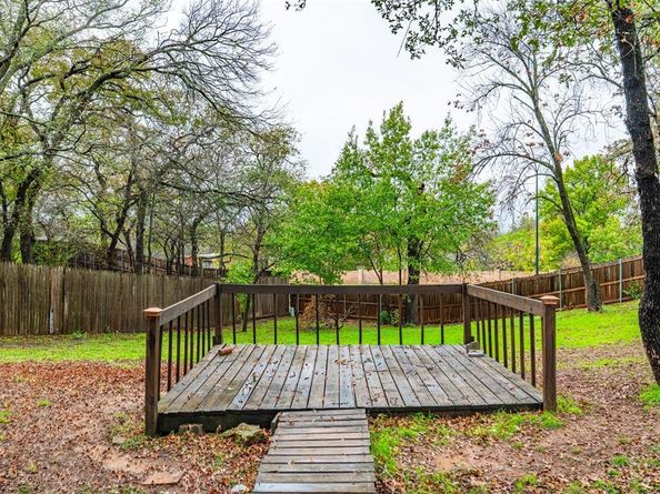 108  Silverleaf Drive , Fort Worth Texas 76112