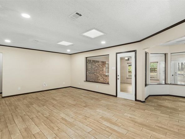 108  Silverleaf Drive , Fort Worth Texas 76112