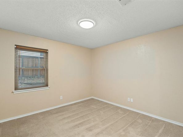 108  Silverleaf Drive , Fort Worth Texas 76112