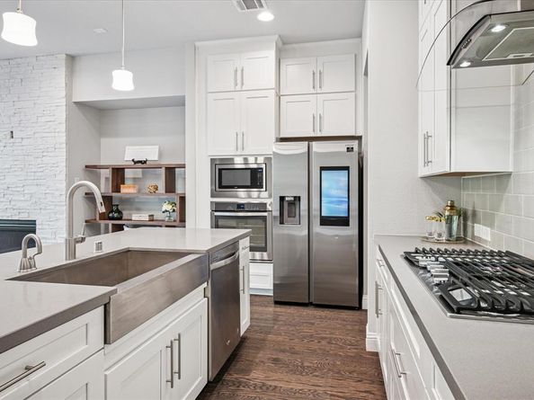 561  Reale Drive , Irving Texas 75039