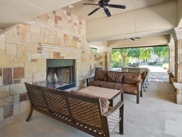 561  Reale Drive , Irving Texas 75039