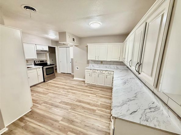 3606  Marsh Lane Place , Dallas Texas 75220