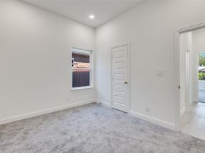 2209 W E Roberts Street , Grand Prairie Texas 75051