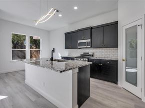 2209 W E Roberts Street , Grand Prairie Texas 75051