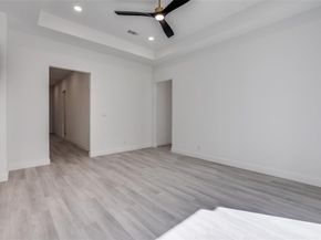 2209 W E Roberts Street , Grand Prairie Texas 75051