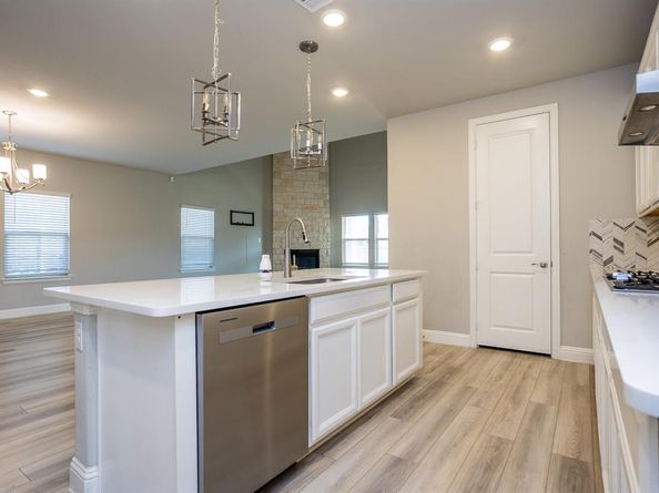 2436  Yosemite Way , Corinth Texas 76210