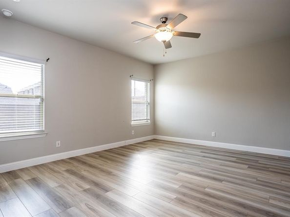 2436  Yosemite Way , Corinth Texas 76210