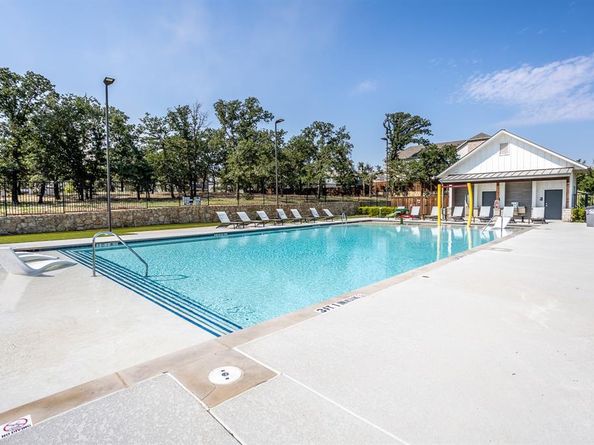 2436  Yosemite Way , Corinth Texas 76210