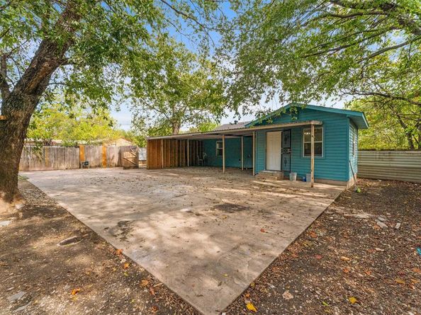 2749  Morgan Drive , Dallas Texas 75241