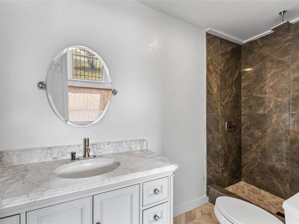 2749  Morgan Drive , Dallas Texas 75241