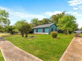 2749  Morgan Drive , Dallas Texas 75241