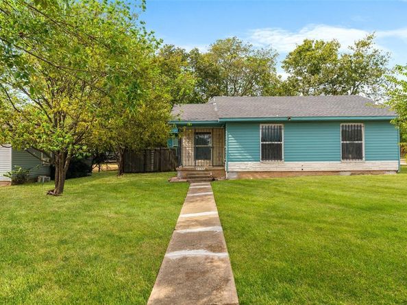 2749  Morgan Drive , Dallas Texas 75241