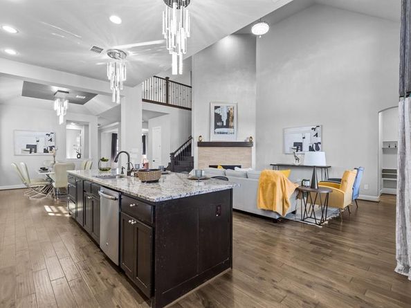 2812  Orchid Street , Carrollton Texas 75007