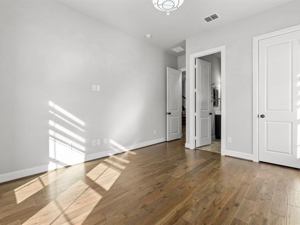 2812  Orchid Street , Carrollton Texas 75007