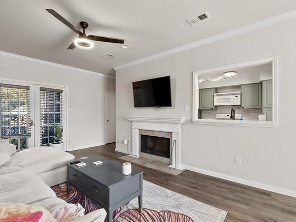 3550  Country Square Drive  111, Carrollton Texas 75006