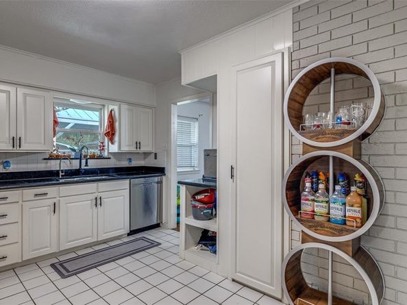 1603  Miller Court , Pantego Texas 76013