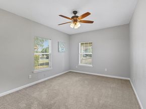 717 E Davis Avenue , Fort Worth Texas 76104